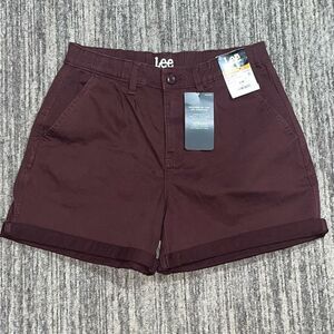 Brand New Lee Women's Size 4 Burgundy A Line Relaxed‎ Fit Shorts Cuffed Hem